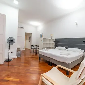 Via Atri 25 Appartamento